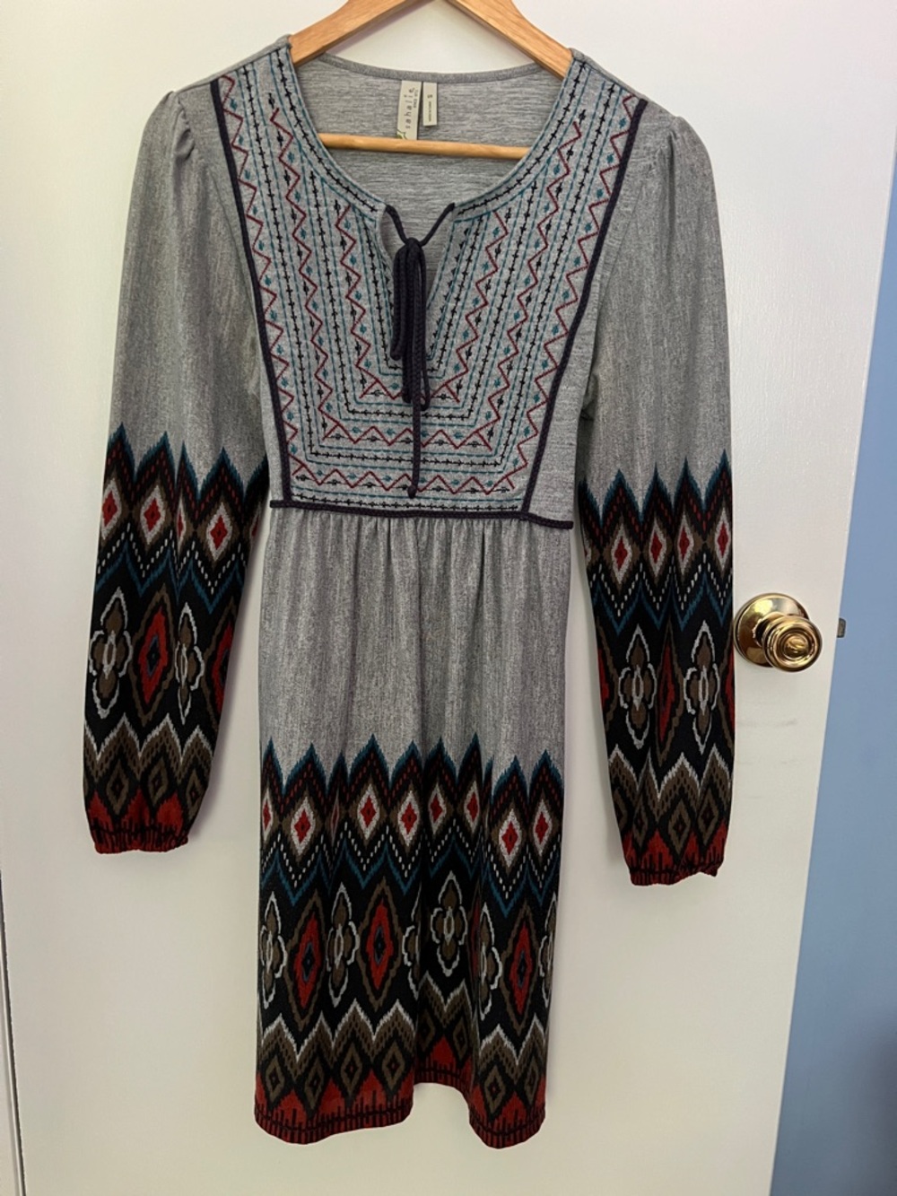 Sahalie Embroidered Grey Boho Knit Dress with Multicolor Pattern size Small